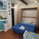 Mide House *